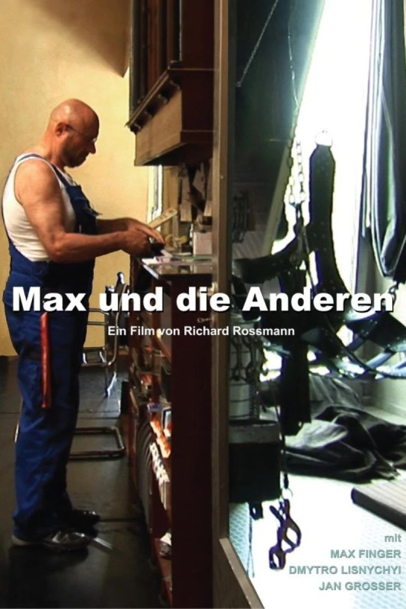 Max and the Others Poster